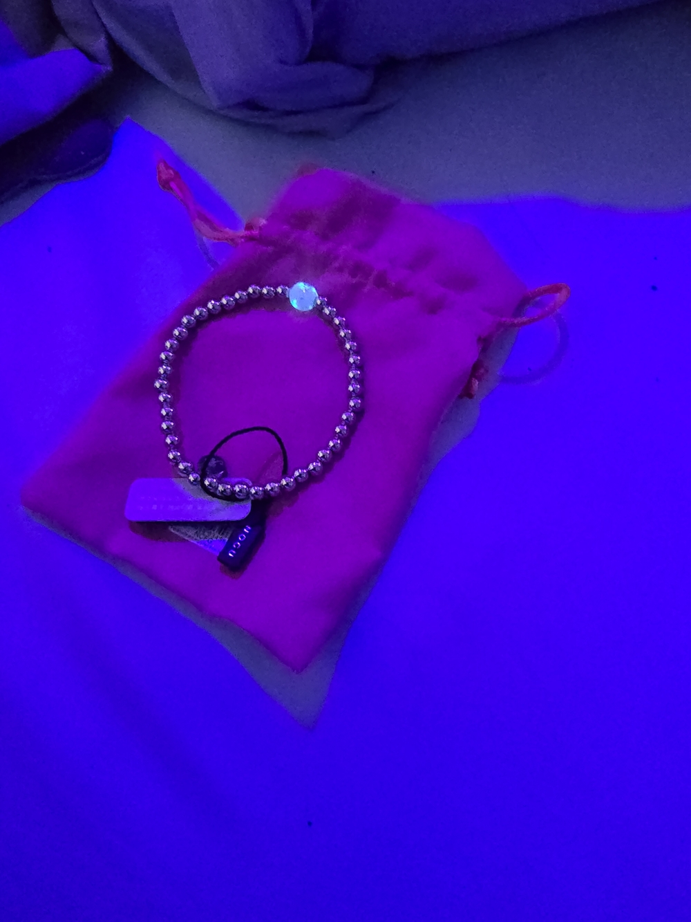 Beaded Bracelet with Accent Crystal - Nogu